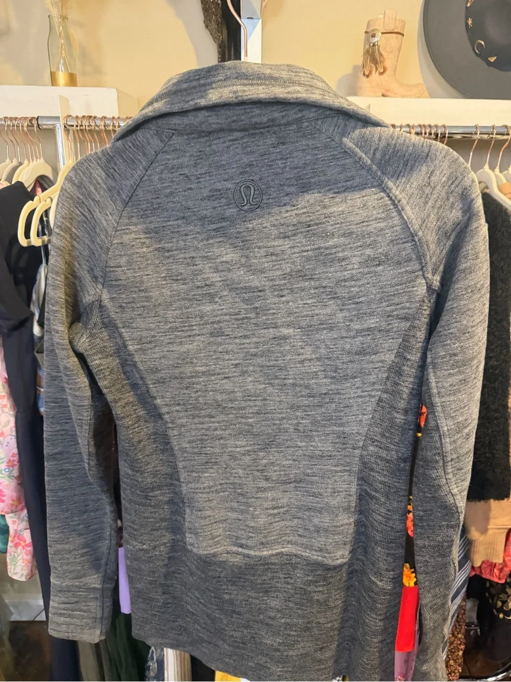 lululemon athletica sleek zip